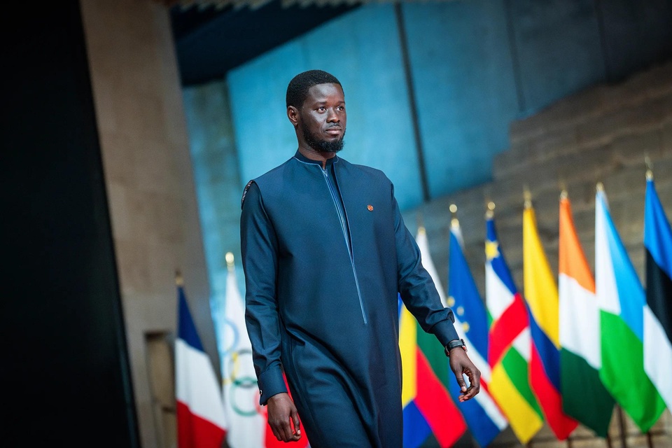 RÉFORMES FINANCIÈRES, SOUVERAINETÉ ALIMENTAIRE, GOUVERNANCE PUBLIQUE : Diomaye Faye trace les sillons d’un Sénégal souverain, juste et moderne RÉFORMES FINANCIÈRES, SOUVERAINETÉ ALIMENTAIRE, GOUVERNANCE PUBLIQUE : Diomaye Faye trace les sillons d’un Sénégal souverain, juste et moderne