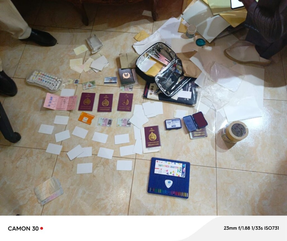 Faux documents administratifs