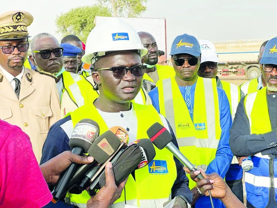 AMÉLIORER L’EXPÉRIENCE PASSAGER : Yankhoba Diémé au chevet de l’Aibd