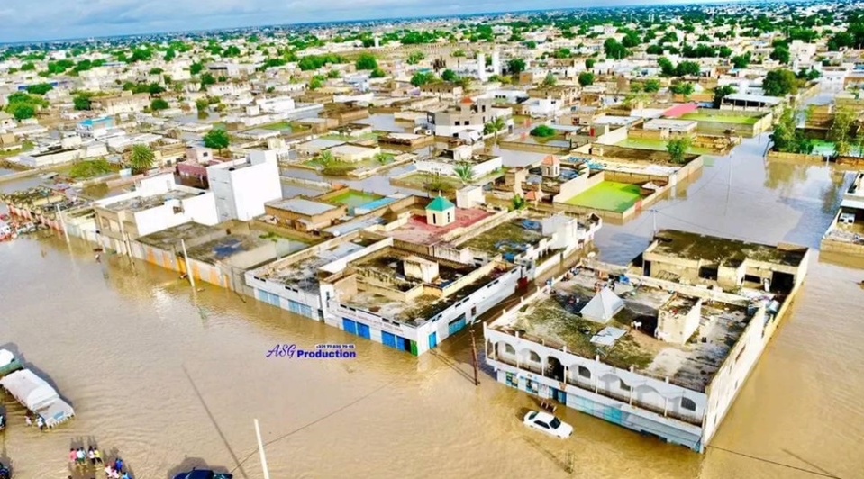 TOUBA FACE AUX INONDATIONS ET PROJECTION D’UNE DOTATION DE 300 CAMIONS HYDROCUREURS 40 engins lourds pour soulager les populations avant le Magal et le reste du pays TOUBA FACE AUX INONDATIONS ET PROJECTION D’UNE DOTATION DE 300 CAMIONS HYDROCUREURS 40 engins lourds pour soulager les populations avant le Magal et le reste du pays