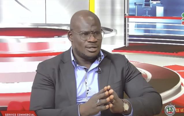 Kader de Sen Tv trouve Waly Diouf Bodian dans les caniveaux et l’enfonce dans les égouts