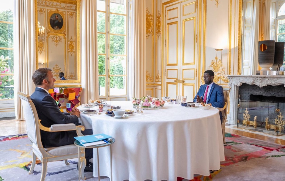 Le Président Faye reçu par le Président Emmanuel Macron pour un déjeuner de travail. Le Président Faye reçu par le Président Emmanuel Macron pour un déjeuner de travail.