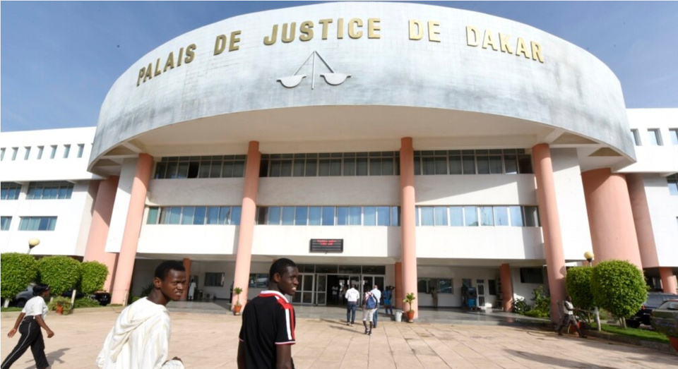 ABUS DE CONFIANCE : Un cheminot à la retraite de 80 ans traîné à la barre par son neveu qui l'accuse d'avoir détourné ses 5 millions ABUS DE CONFIANCE : Un cheminot à la retraite de 80 ans traîné à la barre par son neveu qui l'accuse d'avoir détourné ses 5 millions