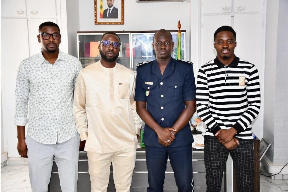 la Division Communication et Relations Publiques de la Police nationale s'intéresse aux maisons de production de l’industrie cinématographique et culturelle pour soigner l'image de la police parfois caricaturée à l’écran par des plaisantins la Division Communication et Relations Publiques de la Police nationale s'intéresse aux maisons de production de l’industrie cinématographique et culturelle pour soigner l'image de la police parfois caricaturée à l’écran par des plaisantins