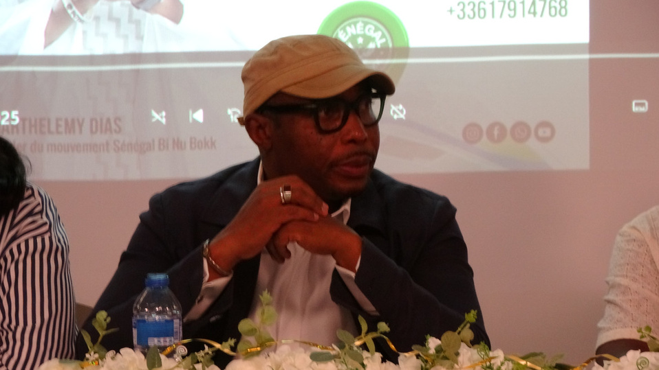 Tournée politique de massification : Barth annoncé à Paris