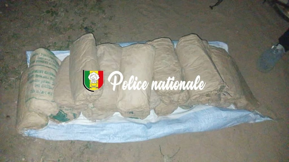 Campement Nguekhokh : 20 blocs de chanvre indien saisis par L'Ocrtis