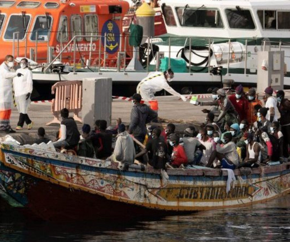 MIGRATION IRRÉGULIÈRE : Des Sénégalais parmi les 230 migrants d’une pirogue arrivée à El Hierro après huit jours de traversée MIGRATION IRRÉGULIÈRE : Des Sénégalais parmi les 230 migrants d’une pirogue arrivée à El Hierro après huit jours de traversée
