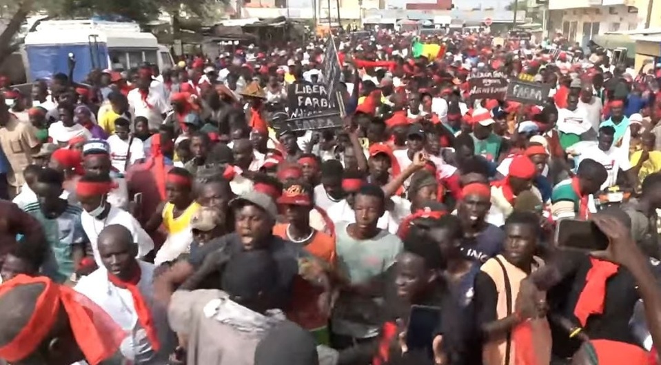 Marche des partisans de Farba Ngom Marche des partisans de Farba Ngom