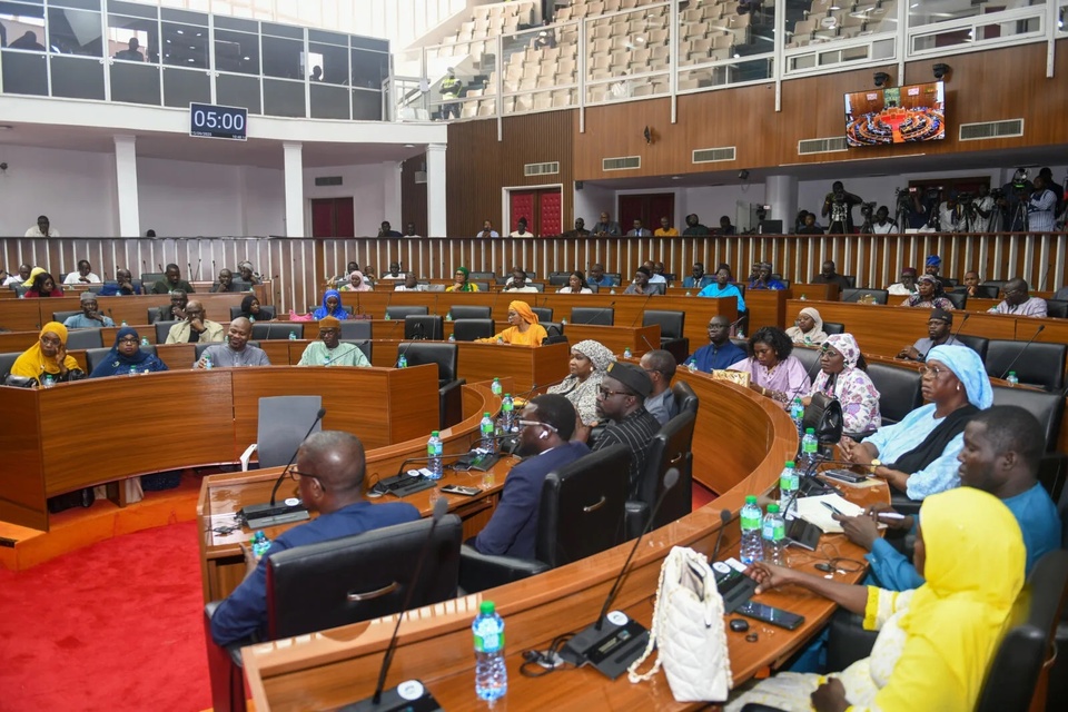 ASSEMBLÉE NATIONALE : Le bureau rejette la mise en accusation du président Macky Sall ainsi que 6 autres initiatives parlementaires ASSEMBLÉE NATIONALE : Le bureau rejette la mise en accusation du président Macky Sall ainsi que 6 autres initiatives parlementaires