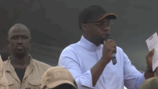 Sonko a-t-il suspendu ses vacances ?