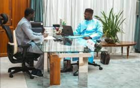 Réunions politiques au Palais