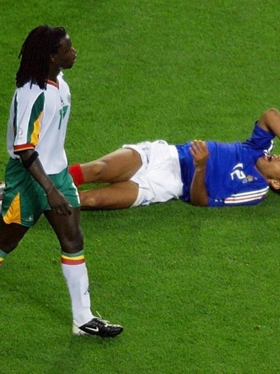 FERDINAND COLY A PROPOS DES CADRES DE LA TANIERE : «Porter le maillot national, c’est un sacrifice permanent» FERDINAND COLY A PROPOS DES CADRES DE LA TANIERE : «Porter le maillot national, c’est un sacrifice permanent»