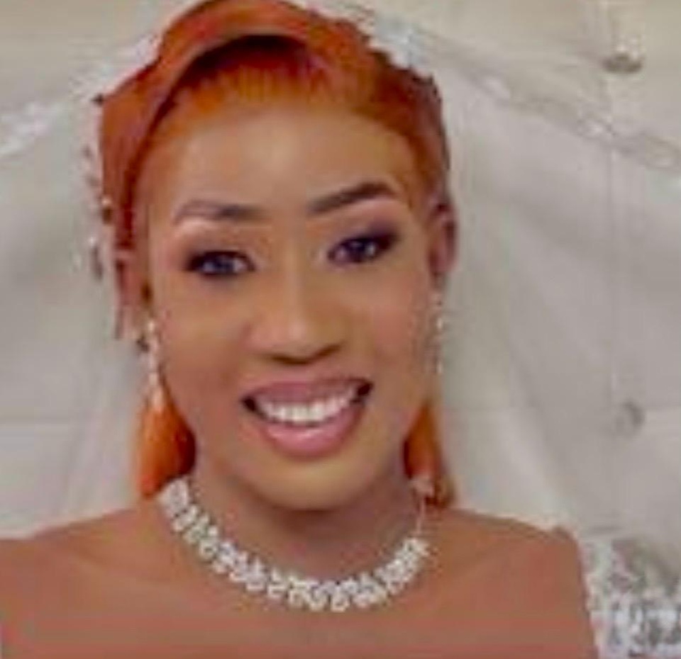 BINTOU GUEYE TUEE D'UNE BALLE DANS LA TETE A KEUR MBAYE FALL : Le mari, ses deux parents et son ami déférés BINTOU GUEYE TUEE D'UNE BALLE DANS LA TETE A KEUR MBAYE FALL : Le mari, ses deux parents et son ami déférés