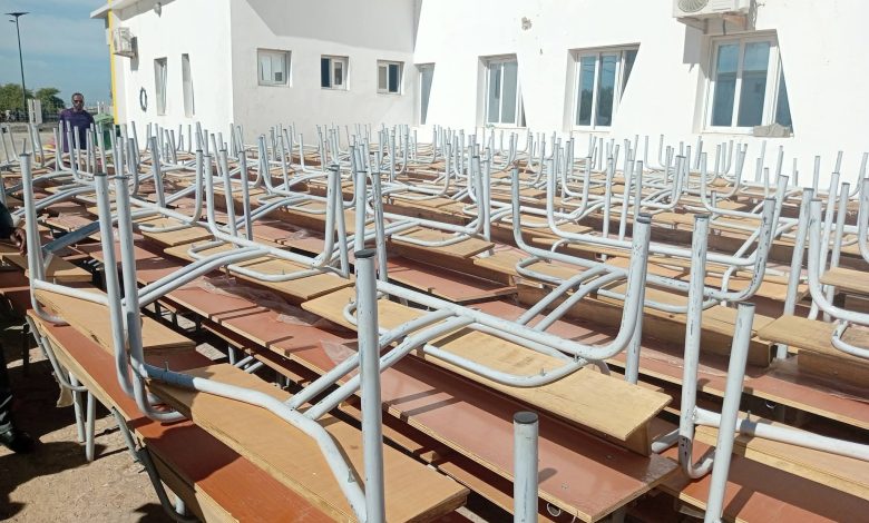 1.200 tables-bancs aux écoles primaires de la ville tricentenaire :  La commune de Saint Louis investit dans l’avenir de ses enfants