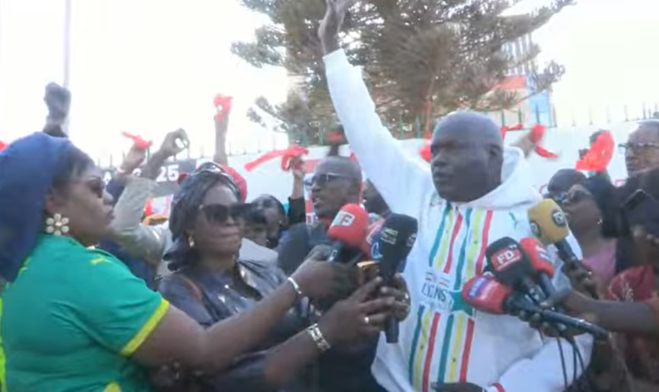 TENSION LATENTE À LA RTS : Les syndicalistes dénoncent Pape Alé Niang