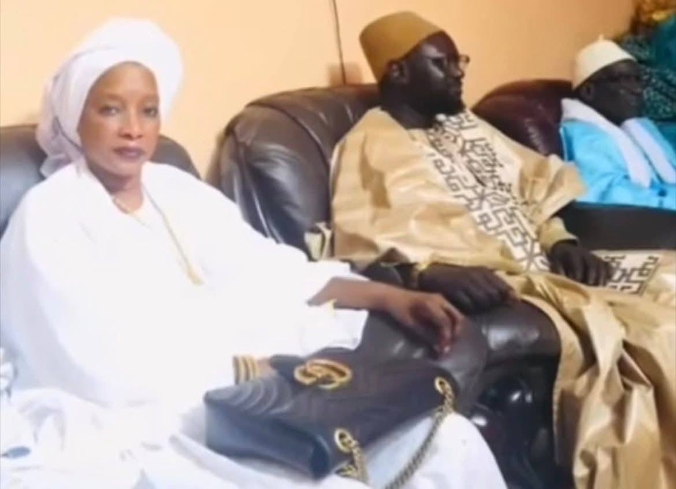 Une délégation de Diomaye Président chez feue Adja Khar Mbaye Madiaga Une délégation de Diomaye Président chez feue Adja Khar Mbaye Madiaga