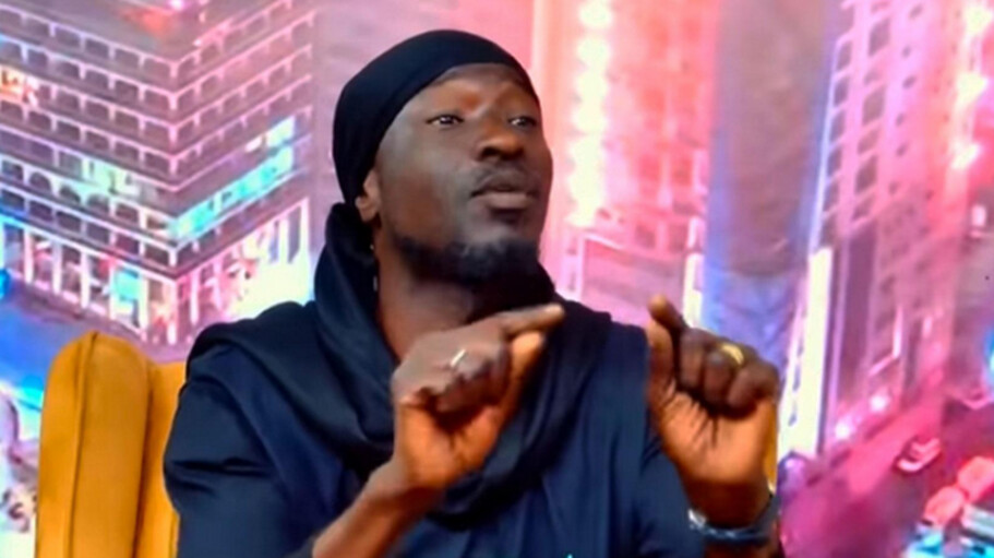 POURSUIVI POUR MANIFESTATION NON AUTORISÉE DANS L'AFFAIRE DES MENDIANTS ET DE PERSONNES À MOBILITÉ RÉDUITE : Karim Xrum Xax s'indigne de la légalisation de la prostitution au Sénégal en lieu et place de la mendicité, le tribunal le relaxe