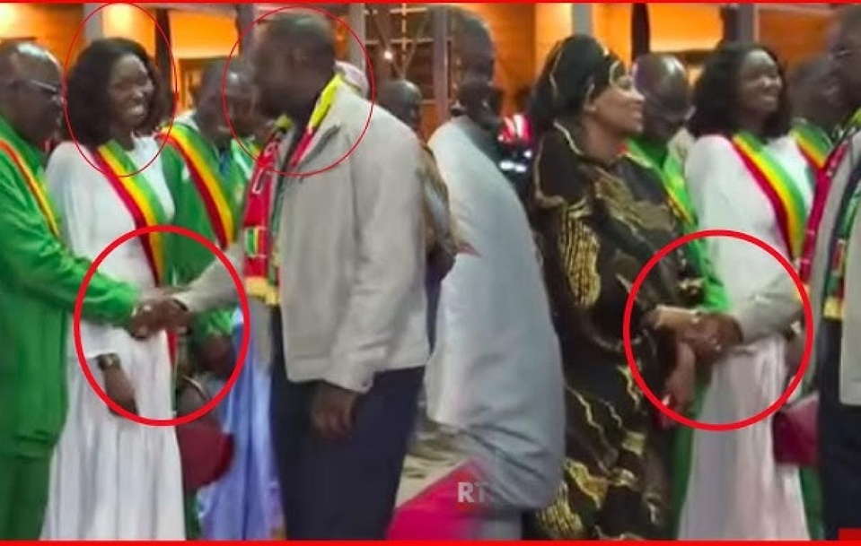 Diomaye accueille les Lions en présence du gouvernement ; présence remarquée de Aïssata Tall Sall, Mbaye Dione et Anta Babacar Ngom Diomaye accueille les Lions en présence du gouvernement ; présence remarquée de Aïssata Tall Sall, Mbaye Dione et Anta Babacar Ngom