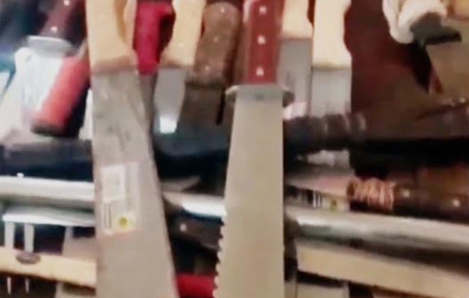 Découverte d’armes blanches au COUD : le MESRI annonce des mesures fermes