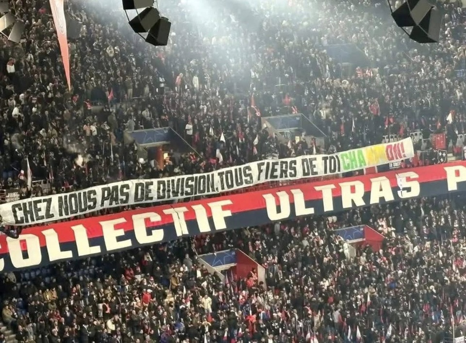 MESSAGE SANS AMBIGUÏTES DU COLLECTIF ULTRAS PARIS POUR SON CHAMPION IBRAHIM MBAYE : « Chez nous pas de division, tous fiers de toi champion ! » MESSAGE SANS AMBIGUÏTES DU COLLECTIF ULTRAS PARIS POUR SON CHAMPION IBRAHIM MBAYE : « Chez nous pas de division, tous fiers de toi champion ! »