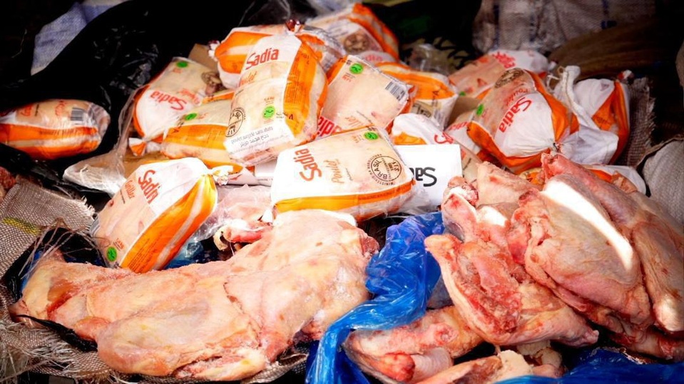 TRAFICS ILLICITES EN MER : Les Douanes frappent fort et saisissent près de 28 tonnes de cuisses de poulet et une tonne de chanvre indien TRAFICS ILLICITES EN MER : Les Douanes frappent fort et saisissent près de 28 tonnes de cuisses de poulet et une tonne de chanvre indien