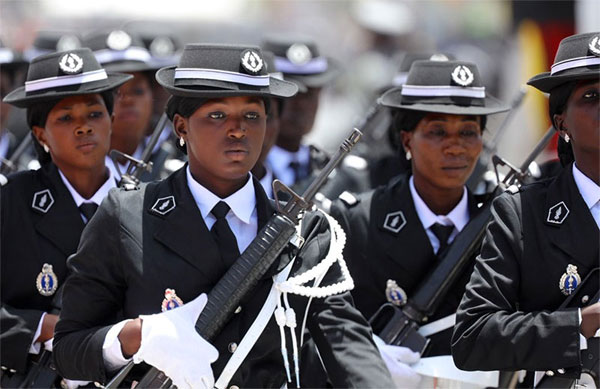 Femmes dans la police au senegal