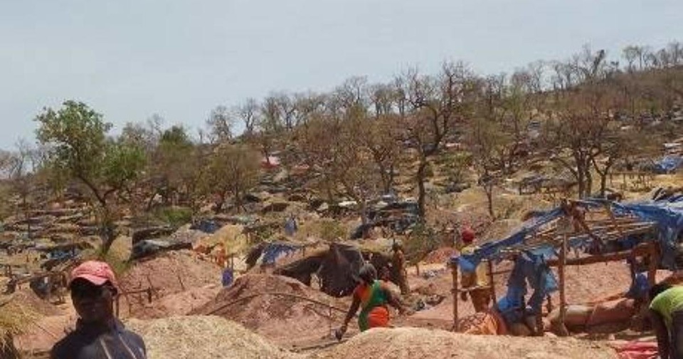 Kédougou : deux orpailleurs meurent dans l'éboulement d'un site d'orpaillage artisanal Kédougou : deux orpailleurs meurent dans l'éboulement d'un site d'orpaillage artisanal