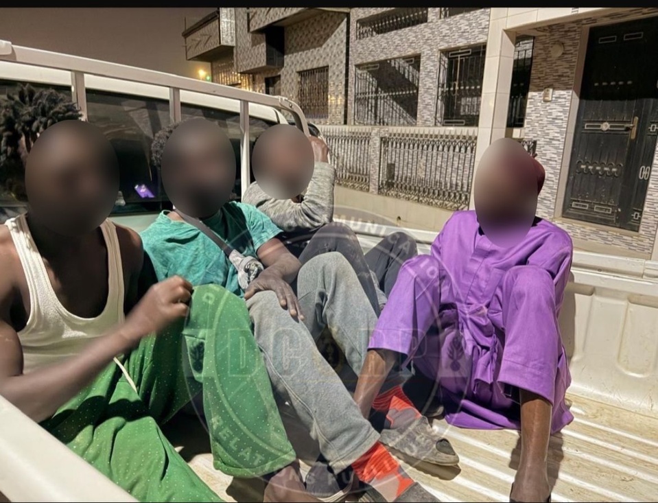 Cité Taco Rufisque : 04 individus arrêtés avec des faux billets d'une contre-valeur estimée à deux milliards Cité Taco Rufisque : 04 individus arrêtés avec des faux billets d'une contre-valeur estimée à deux milliards