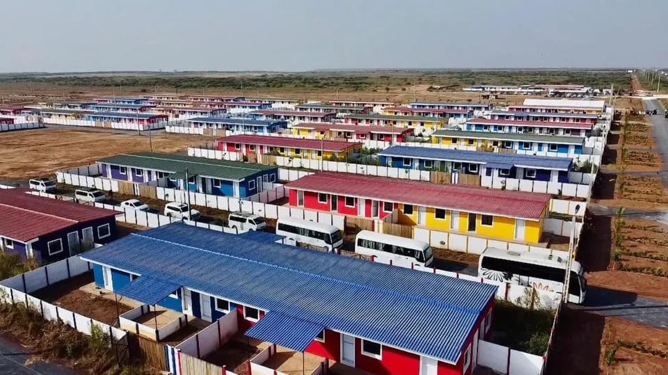 OCTROI DE 100HA A LA DOUANE SENEGALAISE SUR UNE ASSIETTE FONCIERE DANS LE DIOBASS : Les villageois de Pout-Diack Diobass en colère contre le maire de la commune Alioune Sarr OCTROI DE 100HA A LA DOUANE SENEGALAISE SUR UNE ASSIETTE FONCIERE DANS LE DIOBASS : Les villageois de Pout-Diack Diobass en colère contre le maire de la commune Alioune Sarr