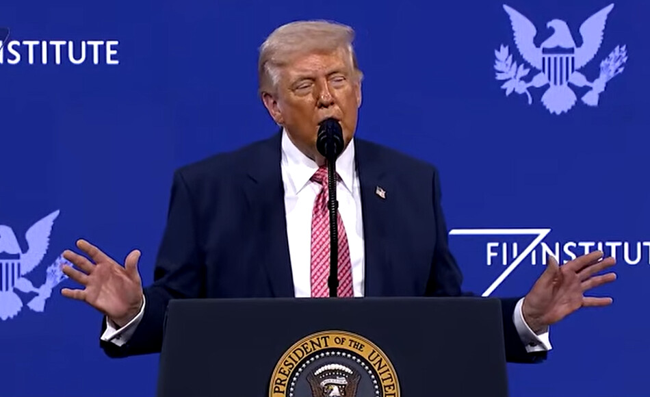 « Il a intérêt à être gentil avec moi » : Donald Trump assure que le prince Saoudien Mohammed ben Salmane lui a « léché les bottes »