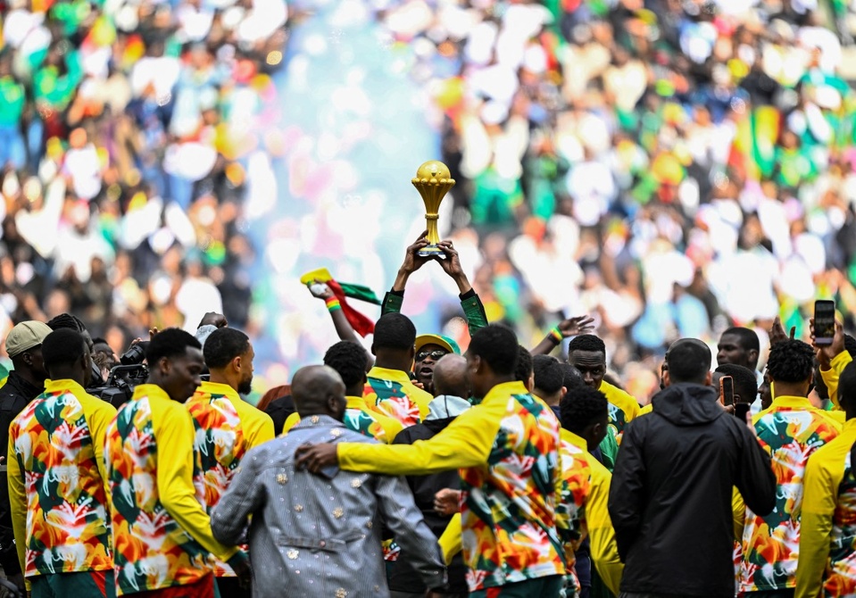 COMMUNION POPULAIRE ET DEFI SYMBOLIQUE Au stade de France, le Sénégal célèbre son sacre comme un acte de foi COMMUNION POPULAIRE ET DEFI SYMBOLIQUE Au stade de France, le Sénégal célèbre son sacre comme un acte de foi
