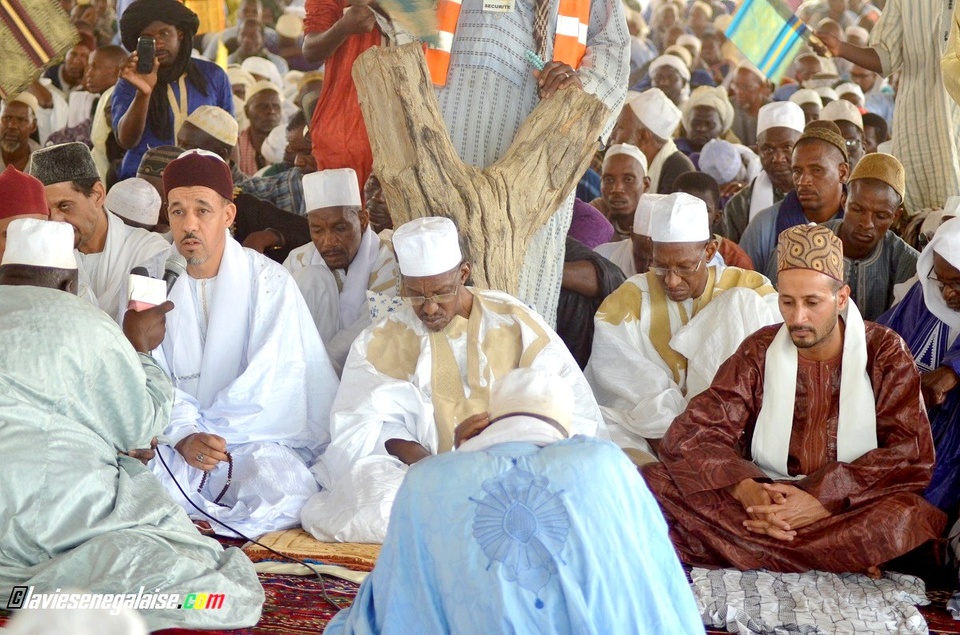 Les prières du Khalife de Médina Gounass Les prières du Khalife de Médina Gounass