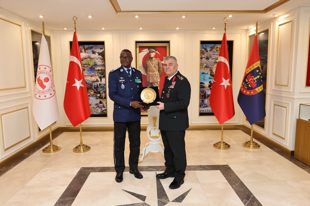 Sécurité : le Haut-commandant de la Gendarmerie sénégalaise en visite officielle en Türkiye