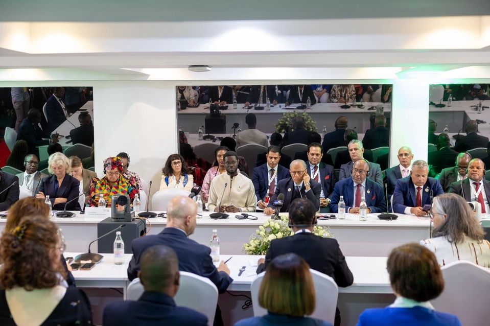 TRANSITION ÉCOLOGIQUE : Au sommet Africa Forward, Bassirou Diomaye Faye défend une économie bleue au service du développement africain TRANSITION ÉCOLOGIQUE : Au sommet Africa Forward, Bassirou Diomaye Faye défend une économie bleue au service du développement africain