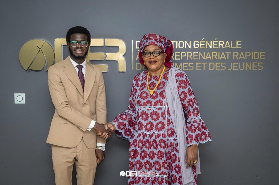 Dr AIDA MBODJ APPORTE SON SOUTIEN AU DG DE L’ASER : «Ceux qui ont un besoin urgent d’électricité et qui vivent dans l’obscurité n'ont pas de temps à perdre en palabres Dr AIDA MBODJ APPORTE SON SOUTIEN AU DG DE L’ASER : «Ceux qui ont un besoin urgent d’électricité et qui vivent dans l’obscurité n'ont pas de temps à perdre en palabres