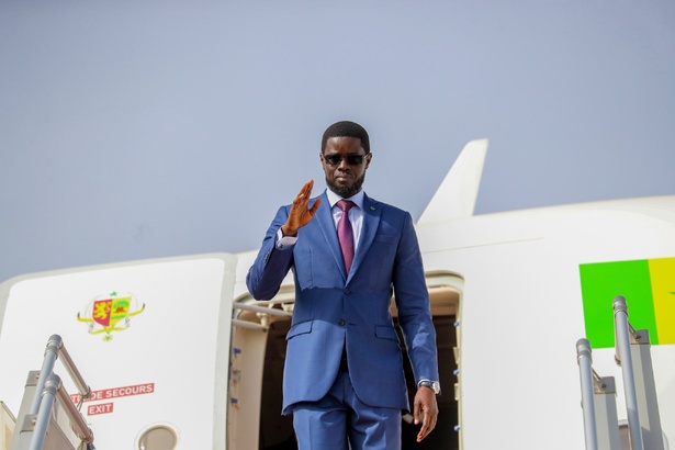Le Président Diomaye Faye entame une visite de travail en Gambie