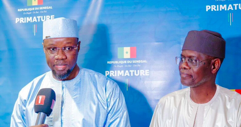 PASSATION DE SERVICE A LA PRIMATURE : Ousmane Sonko passe le témoin à Ahmadou Al Aminou Lô dans une atmosphère de continuité