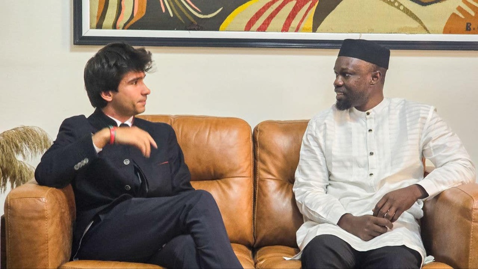 Juan Branco annonce sa présence à l’investiture de Sonko