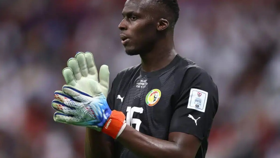 LES LIONS POURSUIVENT LEUR PREPARATION AVANT L’IRAK : Édouard Mendy forfait pour au moins 10 jours, le groupe s’entraîne avant le départ pour le Canada LES LIONS POURSUIVENT LEUR PREPARATION AVANT L’IRAK : Édouard Mendy forfait pour au moins 10 jours, le groupe s’entraîne avant le départ pour le Canada
