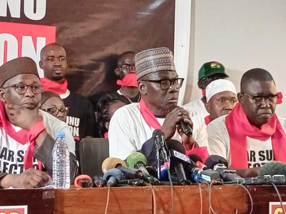 Commerçants et Délégués de Marchés et le Mouvement Aar Sunu Kom Kom, face à la presse