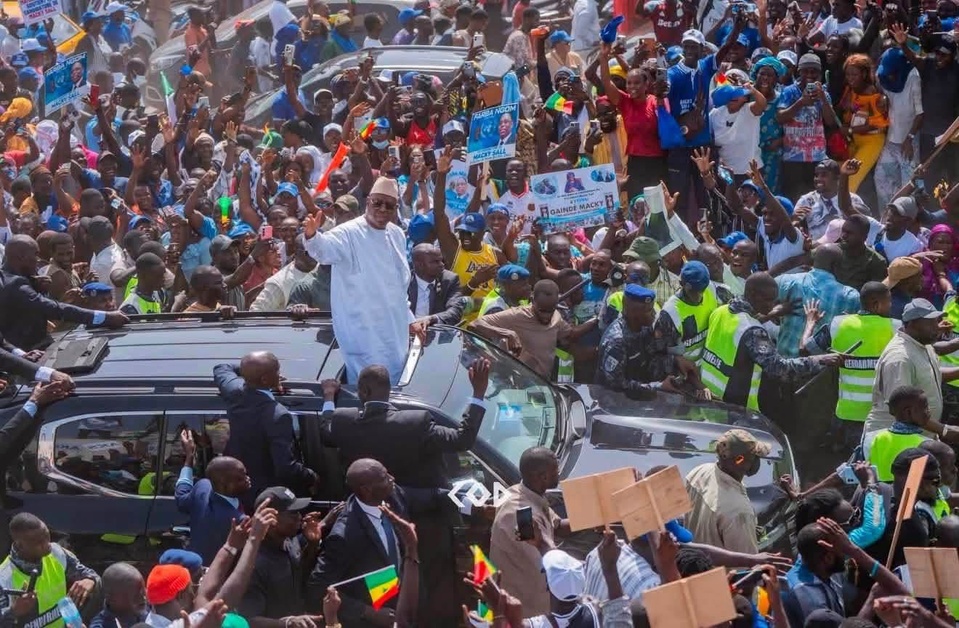 L’Imam Arabi Niass sur la visite de Macky à Dakar «Je salue la grandeur de Diomaye Faye. Il n’a trahi personne. Il y avait une tache noire dans le lait, mais…»