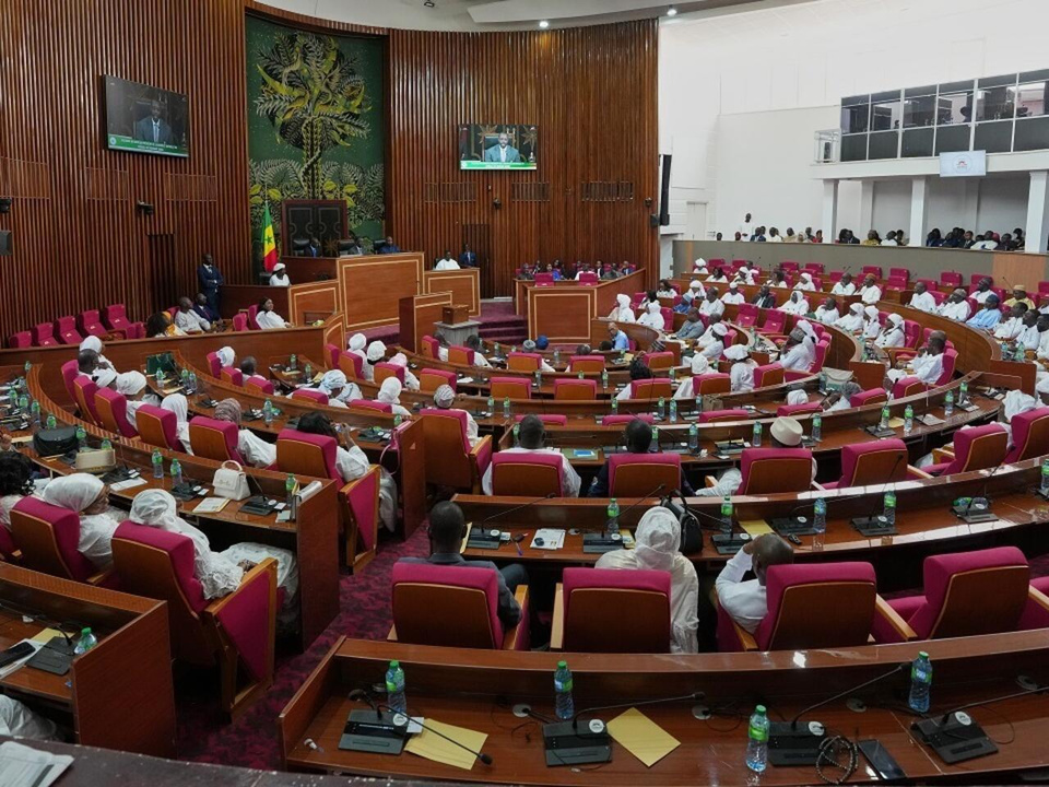 RÉVISION DE L’ARTICLE 37 DE LA CONSTITUTION : Le gouvernement veut constitutionnaliser la déclaration de patrimoine des plus hautes autorités RÉVISION DE L’ARTICLE 37 DE LA CONSTITUTION : Le gouvernement veut constitutionnaliser la déclaration de patrimoine des plus hautes autorités