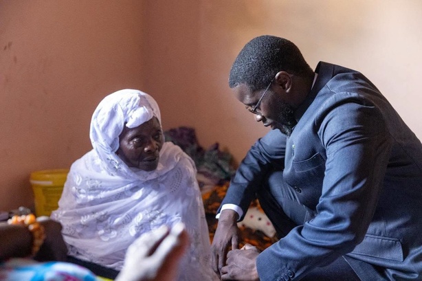 Diomaye à Ndiandiaye, son village natal, hier, pour des condoléances