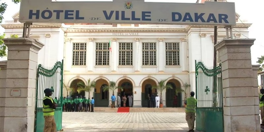 CONFLIT FONCIER À DAKAR : Le Bureau municipal fait bloc derrière le maire Abass Fall face au «coup de force» de l’Agetip sur la Corniche Ouest