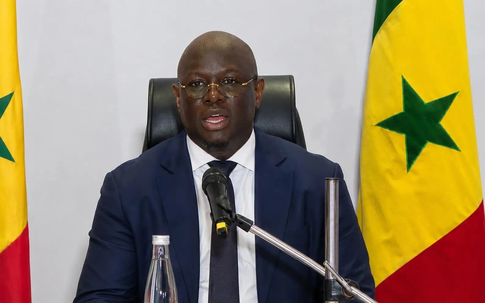 RESTRUCTURATION DE LA DETTE : Cheikh Diba préfère changer de dictionnaire plutôt que de politique RESTRUCTURATION DE LA DETTE : Cheikh Diba préfère changer de dictionnaire plutôt que de politique