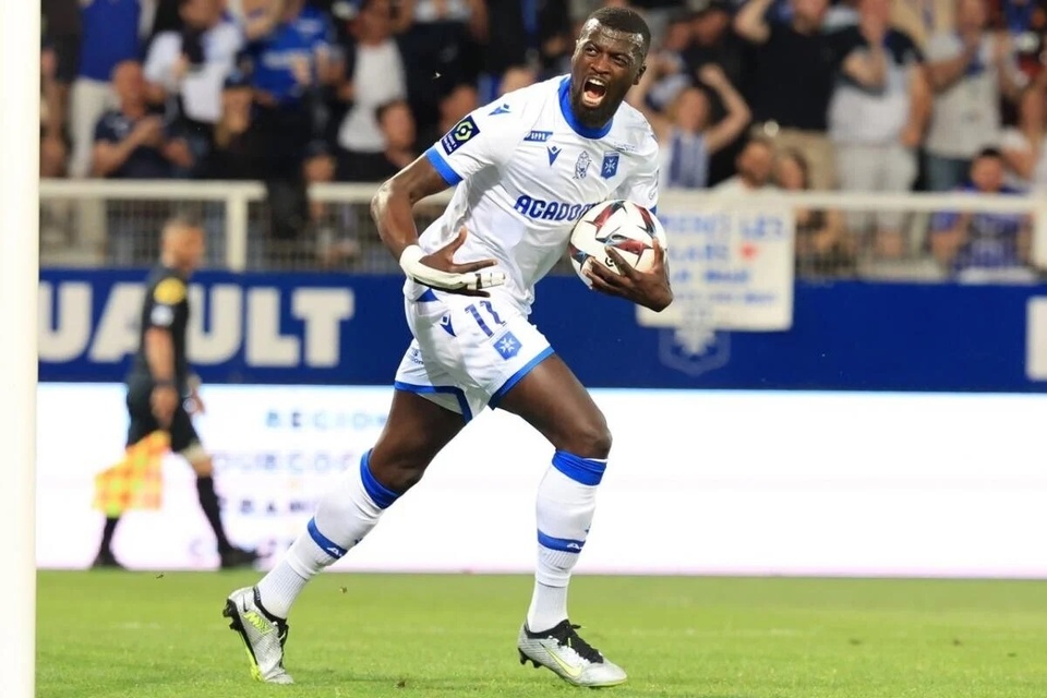 Mbaye Niang de retour en France Mbaye Niang de retour en France
