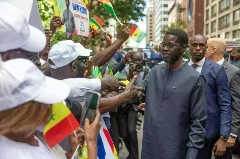 ARRIVEE DU CHEF DE L’ETAT A NEW YORK : Kiiraay accueille Diomaye et appelle à la civilité et à la non-violence
