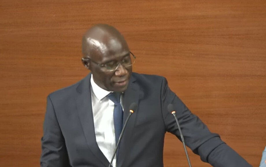 PROPOSITION DE LOI MODIFIANT LA LOI DE FINANCES : Moussa Sarr supplée Cheikh Diba, introduit 3 amendements tous rejetés par les députés de Pastef