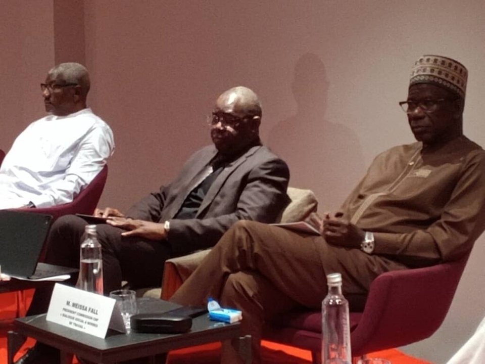 SYMPOSIUM SOCIAL SUR INVESTISSEMENT PRIVE, GOUVERNANCE D'ENTREPRISE …  Meïssa Fall parle de l’entreprise dans une zone de turbulence avec des difficultés à faire face aux obligations sociales, fiscales, etc.