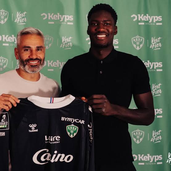 NOUVEAU PRODIGE SENEGALAIS DE L'AS SAINT-ÉTIENNE : L'ascension fulgurante du jeune rampart Mamour Ndiaye